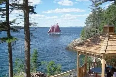 Image de Cottage Oceanfrot isolé: Incroyable vues sur l'océan en bord de mer dans un belvédère