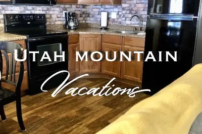 Image de Fabulous Find / CozyCondo niché dans les pins / Fishn '/ Hikin' / Central / Bryce / ZionGem