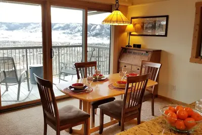 Image de Meilleure vue à Steamboat ~ Remodel complet ~ Hbo / Dvr ~ Super Clean!