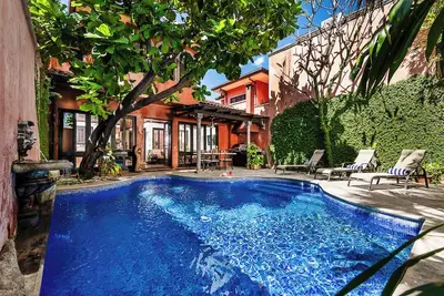 Image de Eh bien nommé Villa- face de la plage, piscine privée, cuisine, A \/ C, Internet