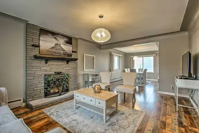 Image de Waterfront Home w / Shared Dock sur Lake St. Clair!