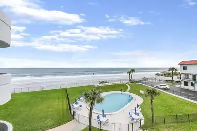 Image de TÔT L'ÉTÉ, Rabais PRÉCOCE De L'Automne! Daytona Vraiment Oceanfront!