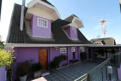 Image de Chalet avec vue panoramique sur la ville, hébergement jusqu'à 10 personnes, minimum 2 nuits
