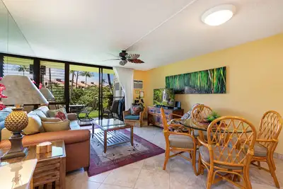 Image de Kamaole Sands-Nicely Remoded-Rez-De-CHAUSSÉE COMMODITÉ-Bien ÉQUIPÉ-Ac