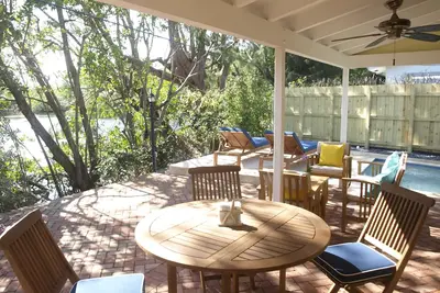 Image de 2Bdrm / 1Bath Waterfront. Wilton Manors. Piscine privée, Parking