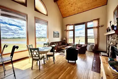 Image de Peregrine Retreat: Belle maison de ville de Pagosa Springs avec une vue imprenable
