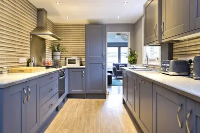 Image de Stylish Family Home by Twickenham Stadium by UnderTheDoormat