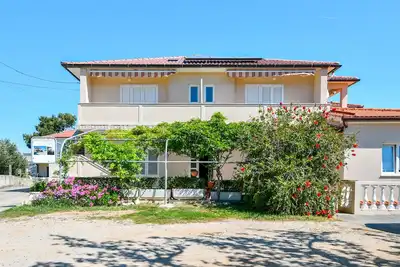 Appartement d'une chambre avec le balcon et la vue sur le mer Supetarska Draga - Donja, Rab (A-2013-d)
