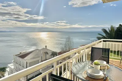 7. Magnifique vue mer et piscine communautaire