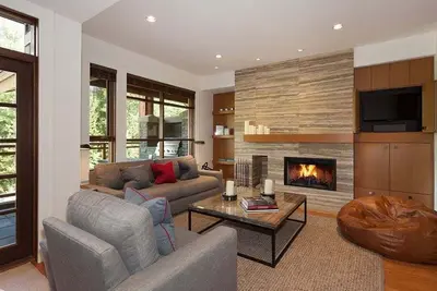 Image de Private Hot Tub | Ac | Woodburning fireplace