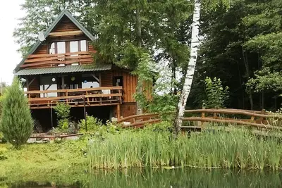 Image de Un gîte forestier à Laudanszczyzna au bord de la rivière
