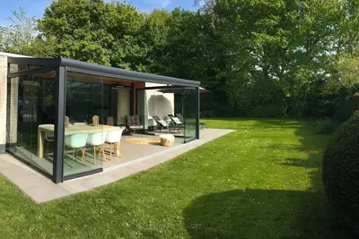 Image de Bungalow moderne près du lac Veere