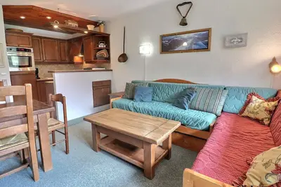 Image de Plein Sud : Appartement Confortable avec Lit Double et Balcon - Proche des Pistes et Commerces