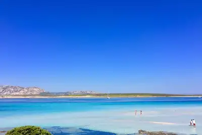 Image de Belle Appartements Cala Reale En Face De Porto Avec Patio Et Jardin Vue Mer