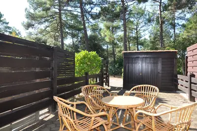 Image de Petite maison jumelée située dans un groupe d'habitations en bordure de la pinède - 2091