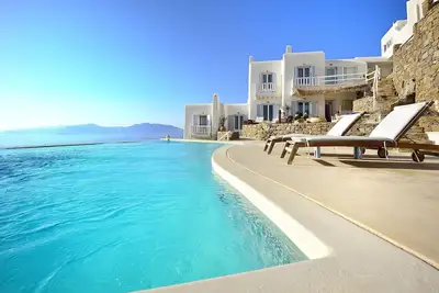 Image de Boutique Villa Aquata Meilleur coucher de soleil avec piscine privée avec hydromassage