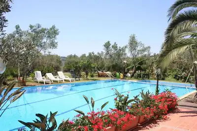 Image de Maison en Calabre avec piscine et jardin