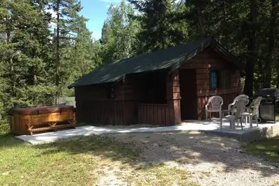 Image de Bungalow # 5 avec bain à remous extérieur