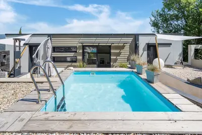 Image de Villa moderne avec piscine privée