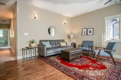 Image de Élégant condo de 2 chambres au Copper Horn Village de Radium - À seulement 1 h 5 de Banff!