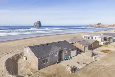 Image de Casa de Vida # 158 - Oceanfront maison dans le sable Ă Pacific City