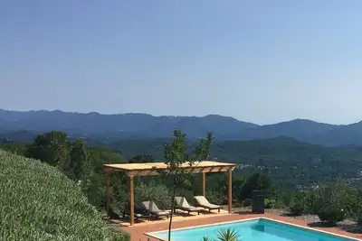 Image de Villa privée de luxe avec piscine de 15mx6m. Cadre privé avec vue panoramique