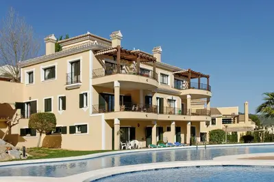 Image de ** Superbe villa spacieuse avec vue **