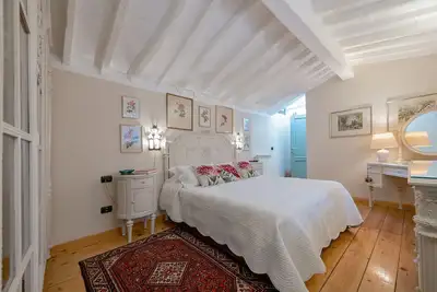 Image de Duomo appartement de luxe. Voir aussi 165586, Wi-fi, A / C, visites, cours de cuisine