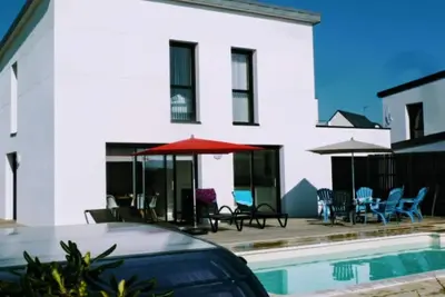 Image de Maison classée 4* avec vue mer et piscine chauffée a 5 minutes des plages