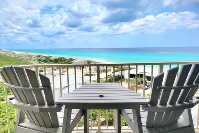 Image de Magnifique condo sur la plage avec piscine amusante, Wifi Gratuit et activités Gratuites!