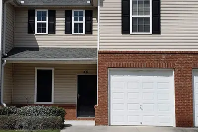 Image de Spacieux Cartersville Condo, 9. 6 miles Ă Lakepoint Sports Complex, pour 8 personnes