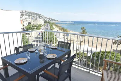 Image de Appartement en bord de mer à Roses, Costa Brava! 1 Chambre, Vue Mer, Terrasse, Wi-Fi Gratuit. Reserve maintenant!