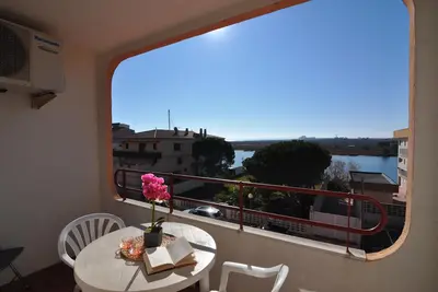 Image de Charmant studio à louer à Roses, Costa Brava! Capacité pour 3 personnes, à 1500 mètres de la plage. Reserve maintenant!