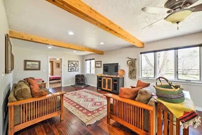 Image de Spacieux River Home Accueil w \/ Deck sur Creek & Pond!