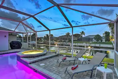 Image de Cape Coral Canal Home w / Dock & Pool - Près du golfe!