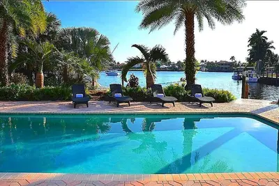 Image de Btsvv'S-Santa Barbara: piscine privée chauffée au bord de l'eau! !