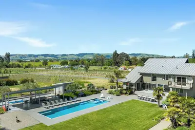 Image de Coplan Vineyards Sonoma Vineyard Estate; 50 'Piscine, Spa, Ultra Moderne; Caves