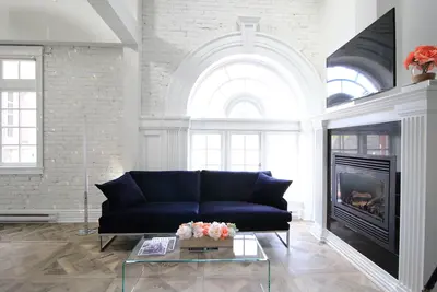 Image de ❤️ Unique. Moderne. Mémorable. Loft 2 Br