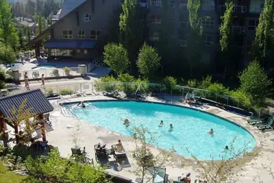 Image de Penthouse 1 bdrm ski-in/ski-out. 5 couchages. Wifi gratuit. Bassin. 3 hot tubs