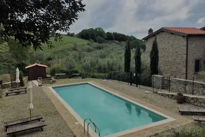 Image de Magnifique maison de vacances privée avec climatisation, Wifi, piscine, Tv, patio, près de Sienne