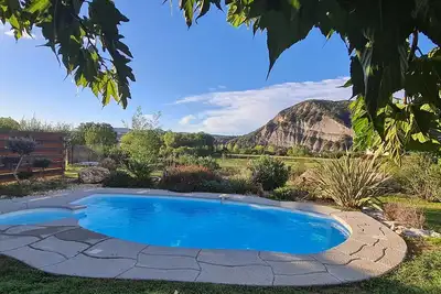 Image de Charmante villa à Vallon Pont D'arc avec piscine chauffée