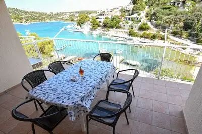 Image de Appartement de deux chambres prés de la plage Sevid, Trogir (A-15404-c)