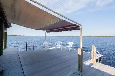 Image de Le regroupement familial retraite sur la belle 5800 acres lac Sante Fe, pour 22 personnes