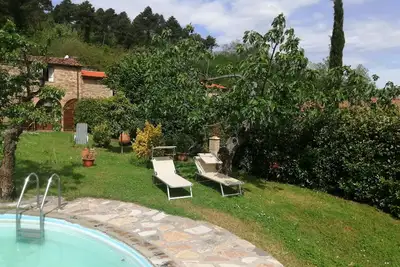 Image de Villa avec jardin et piscine, entre la cĂ´te, Pise et Florence
