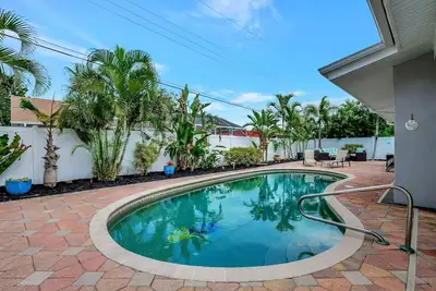 Image de Chic Private Pool Home Minutes to Bonita Beaches