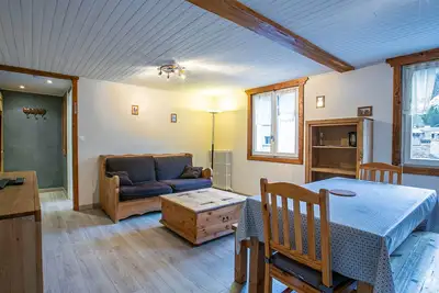Image de Appartement 2 Chambres au Centre, Proche Pistes, Wifi, Animaux Bienvenus
