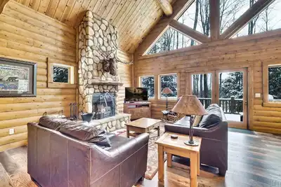 Image de Chalet Cabane 2 Chambres Plus Loft Parfait Ă Boyne Mountain