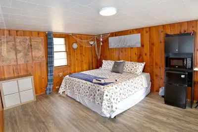 Image de Whitehall Cottages Boutique Motel # 1 - Bateau à thème