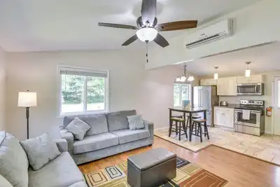 Image de Condo w / Fire Pit - Mins Ă la plage et Warren Dunes!