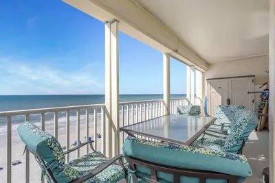 Image de Luxe entièrement rénové à l'automne 2019-3 / 2 Condo Gulf-Front directement sur la plage!